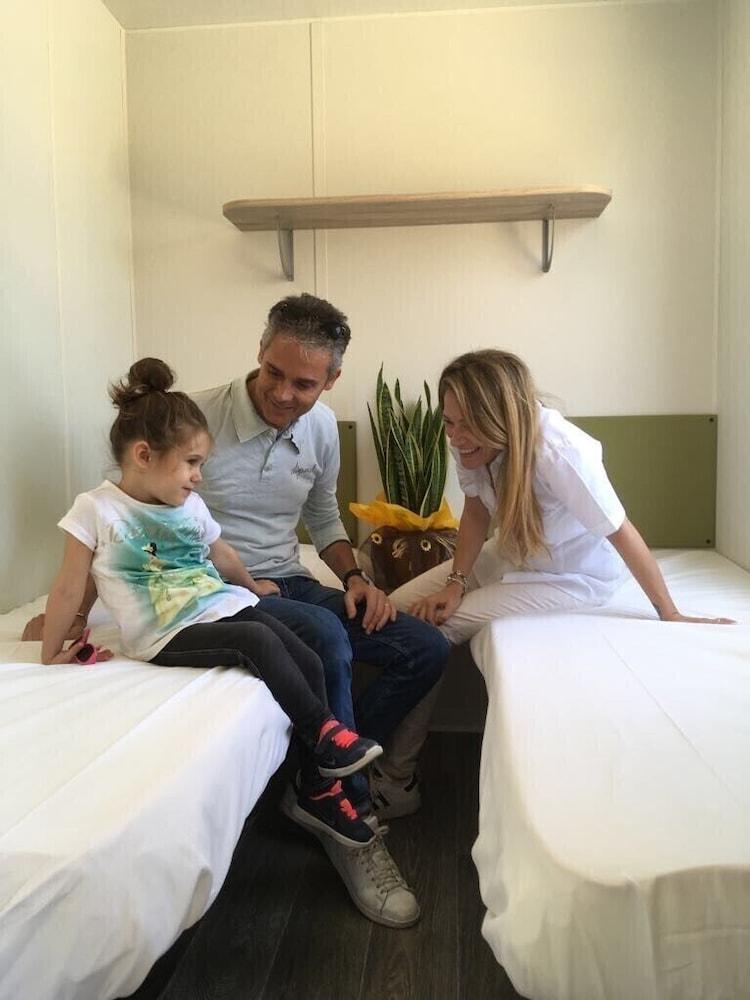 Club Del Sole Riccione Easy Camping Village Esterno foto