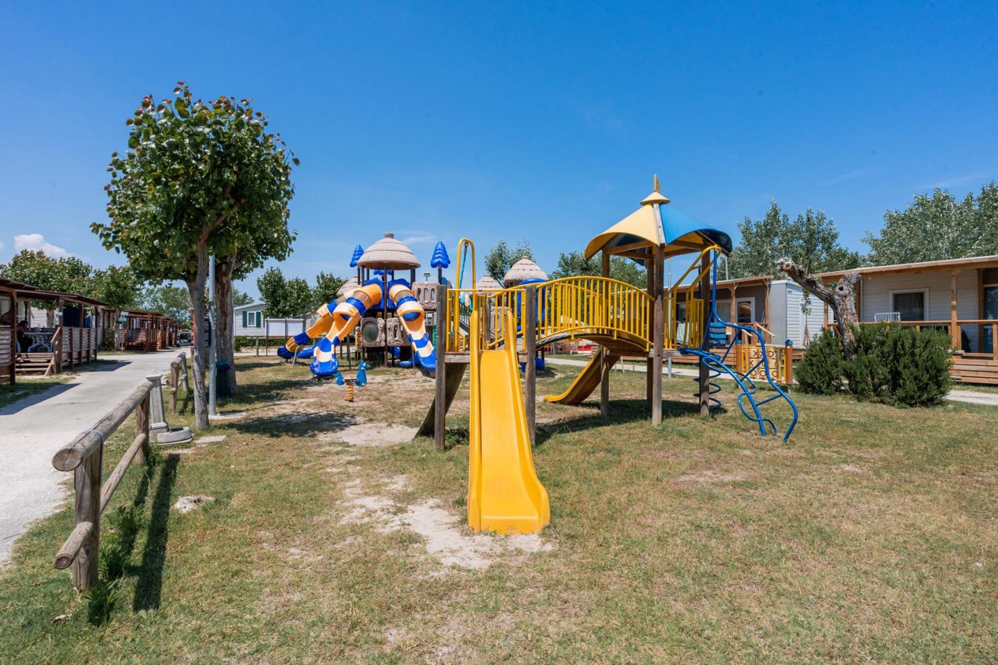 Club Del Sole Riccione Easy Camping Village Esterno foto