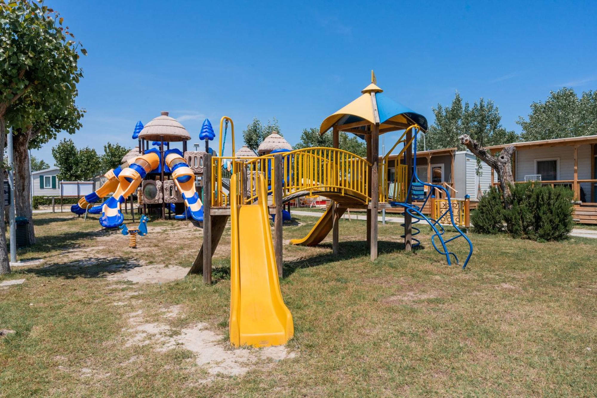 Club Del Sole Riccione Easy Camping Village Esterno foto