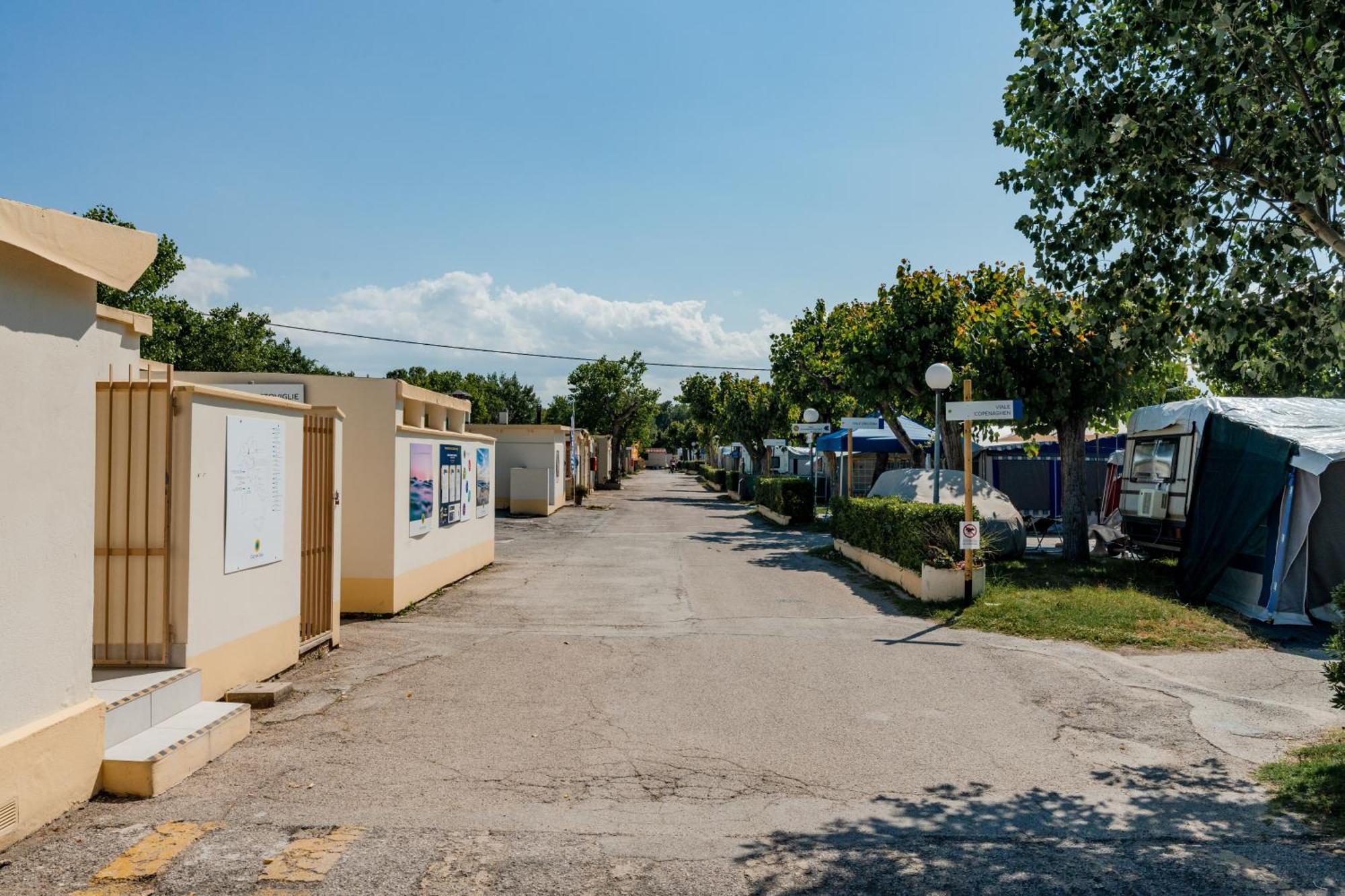 Club Del Sole Riccione Easy Camping Village Esterno foto